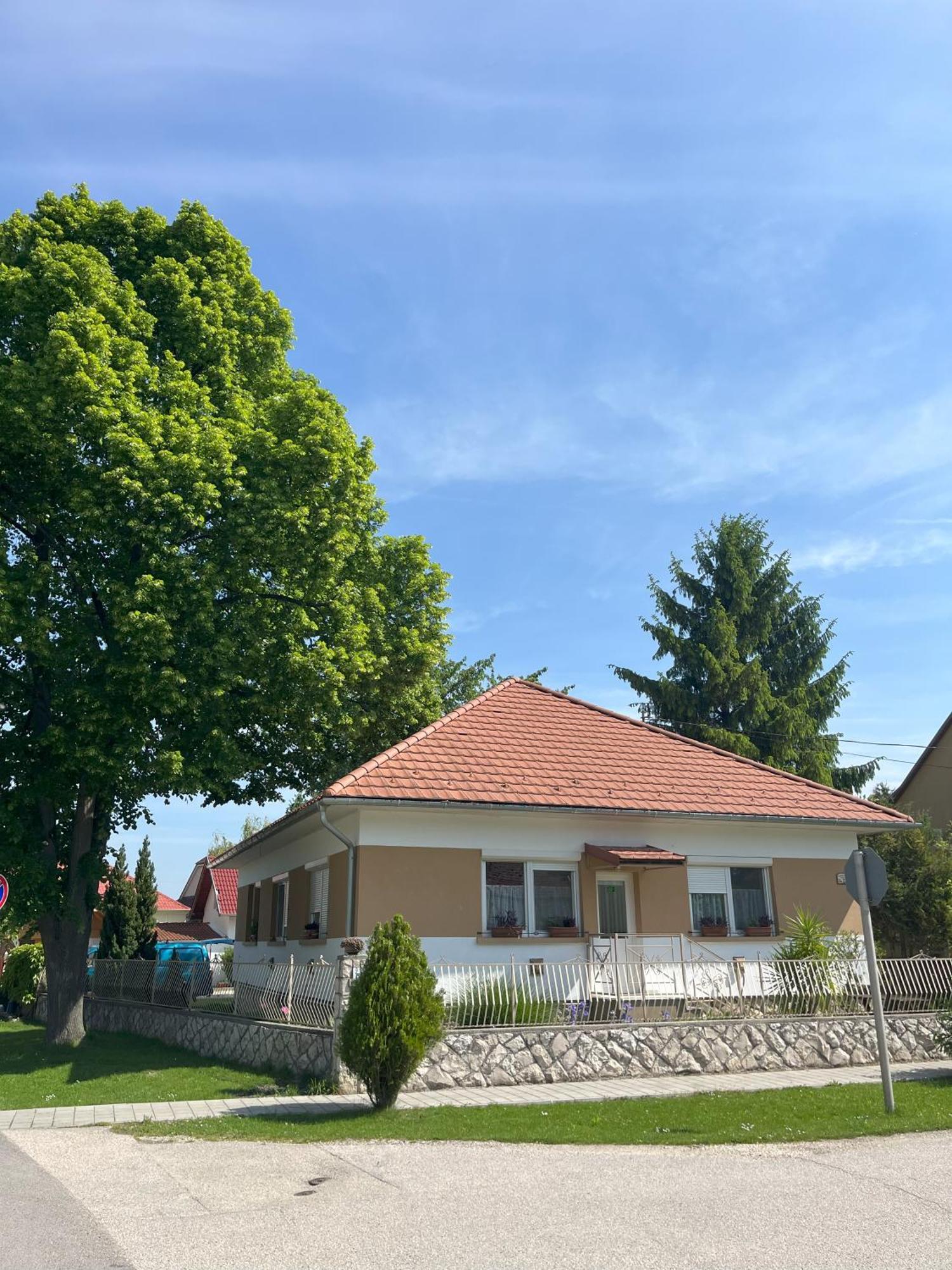 Cseresznyes Haz Lipot Exterior photo