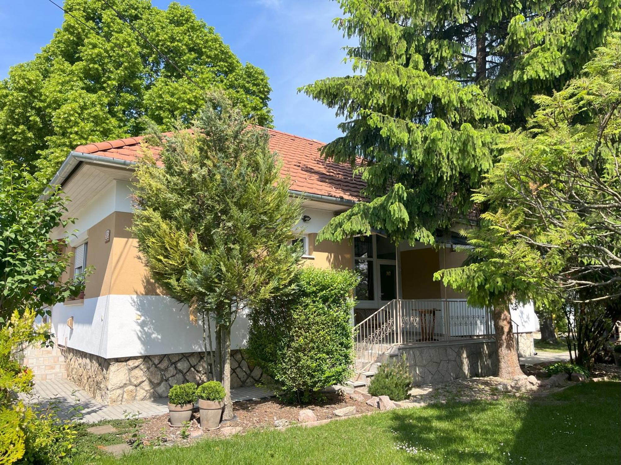 Cseresznyes Haz Lipot Exterior photo